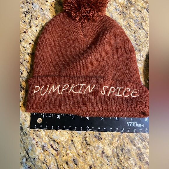 Matching hats‎ - Picture 3 of 4